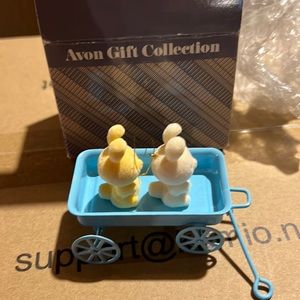 Avon vintage the Spring Bunny Collection